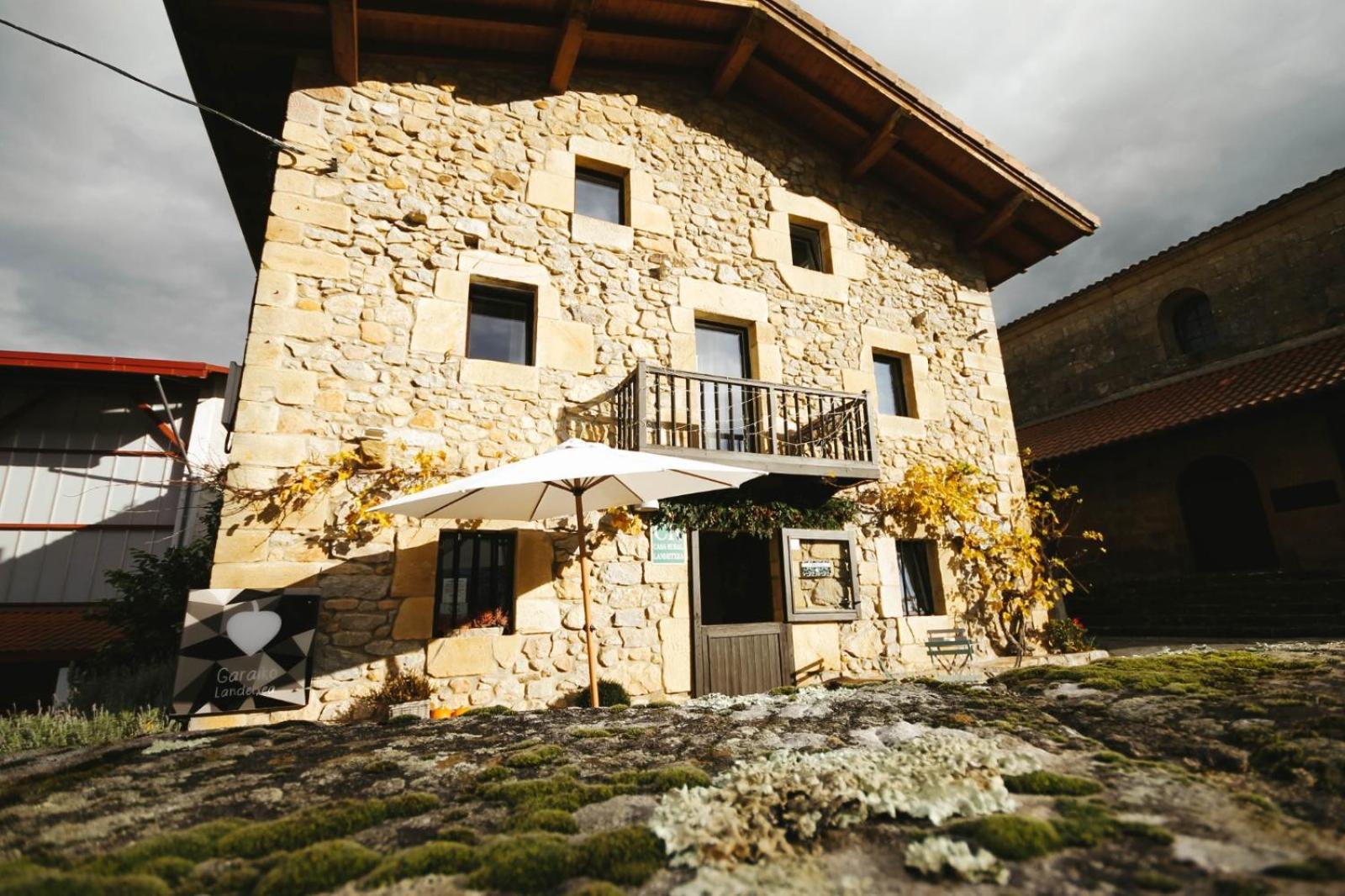 Hotel Garaiko Landetxea Durango Buitenkant foto